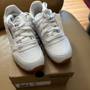 Reebok girls Classic Leather Sneaker, White/Gum, 12